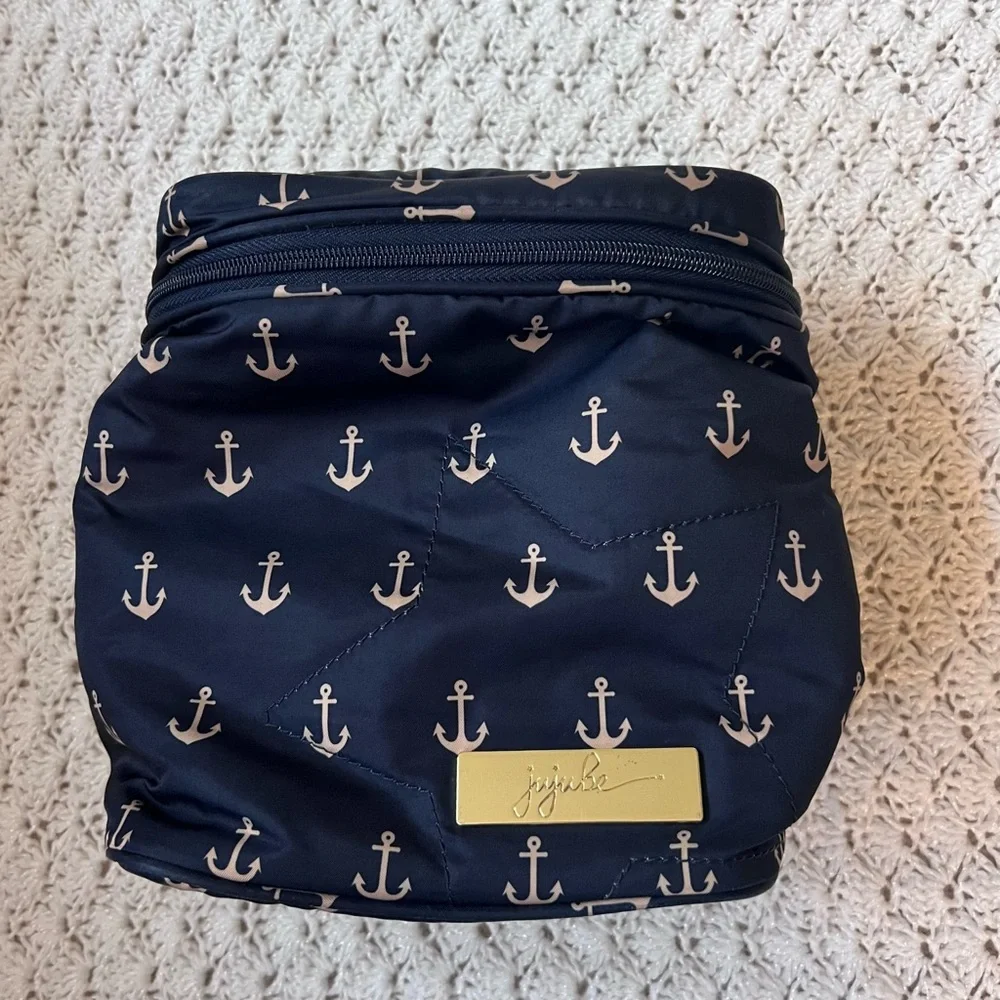 Ju-Ju-Be Fuel Cell bag in The Admiral- navy with anchor print JuJuBe